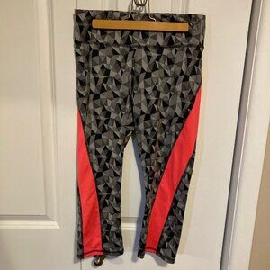 #164 Women's Tommy Hilfiger Capris Length Leggings, Size Small